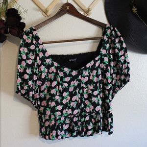 Like New Zara floral cropped peplum top